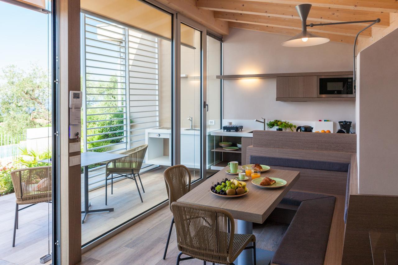 San Colombano Suites บาร์โดลิโน ภายนอก รูปภาพ