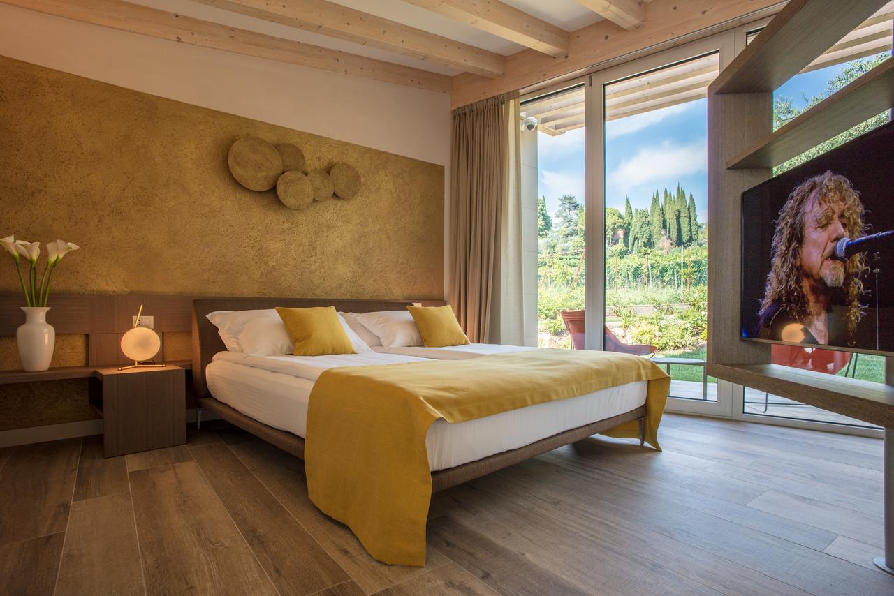 San Colombano Suites บาร์โดลิโน ภายนอก รูปภาพ